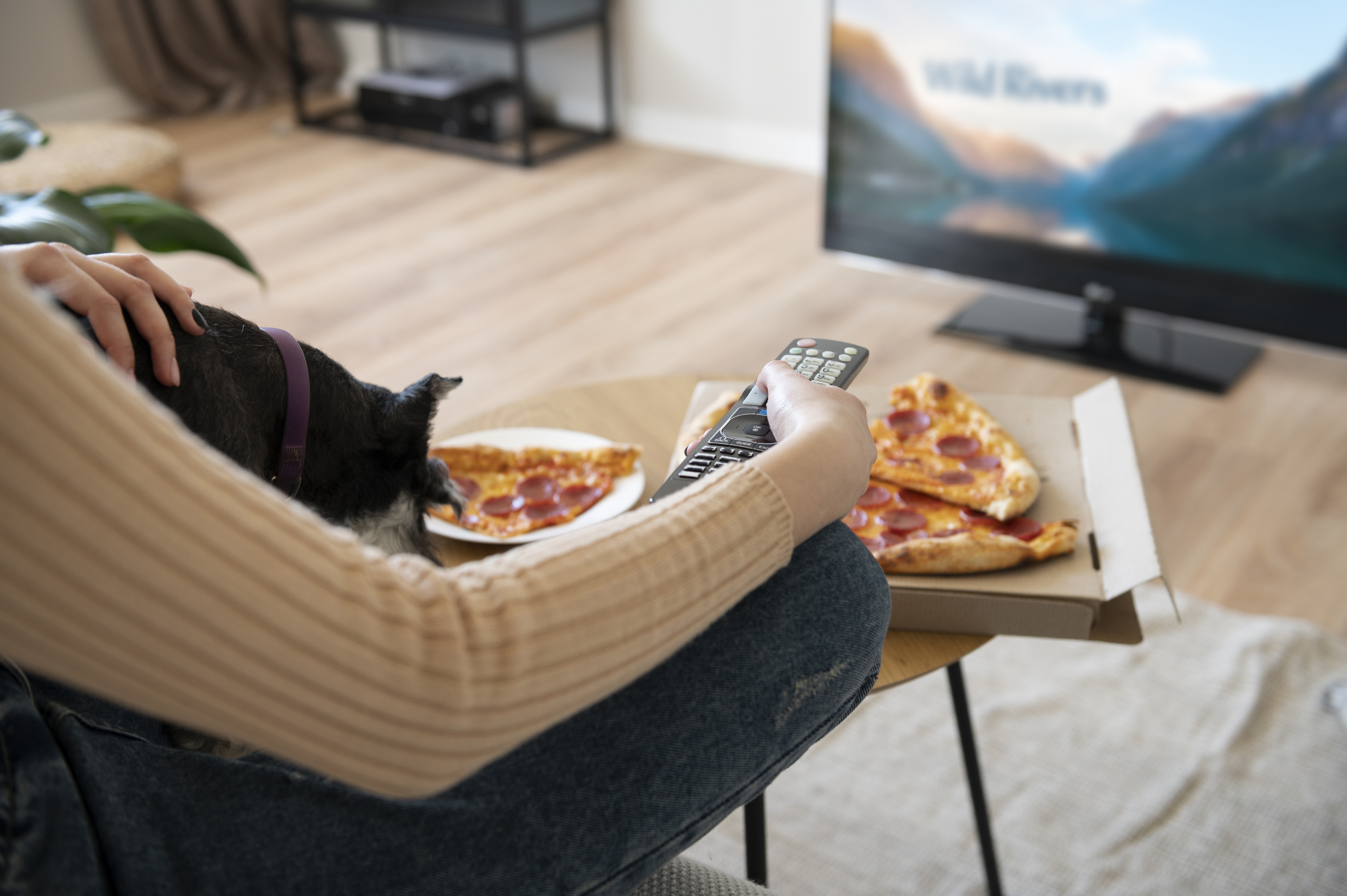 World Food Safety Day🍚Higher Risk Perception and Awareness Among Those Receiving Food Safety Information from Television